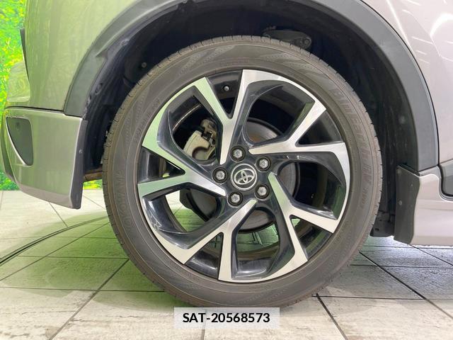 Toyota C-HR 2018-11 7868382-12