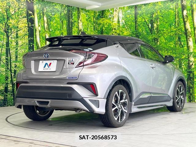 Toyota C-HR 2018-11 7868382-16