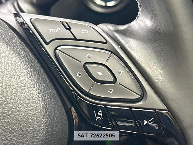 Toyota C-HR 2017-05 7869138-4