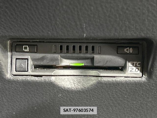 Toyota C-HR 2017-12 7869146-6