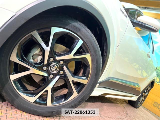 Toyota C-HR 2019-11 7869204-12