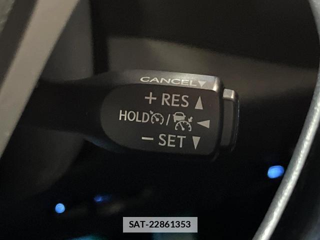 Toyota C-HR 2019-11 7869204-5