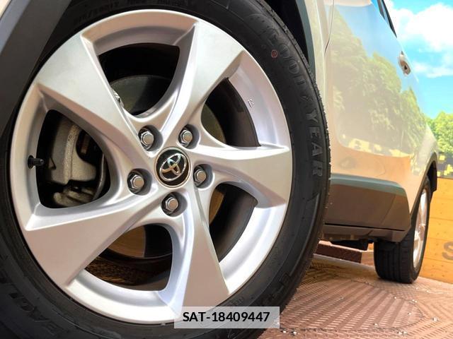 Toyota C-HR 2019-09 7869213-12
