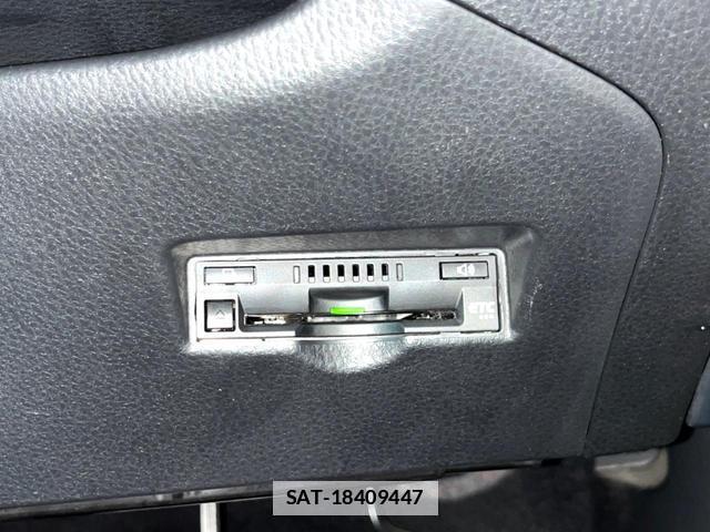 Toyota C-HR 2019-09 7869213-6