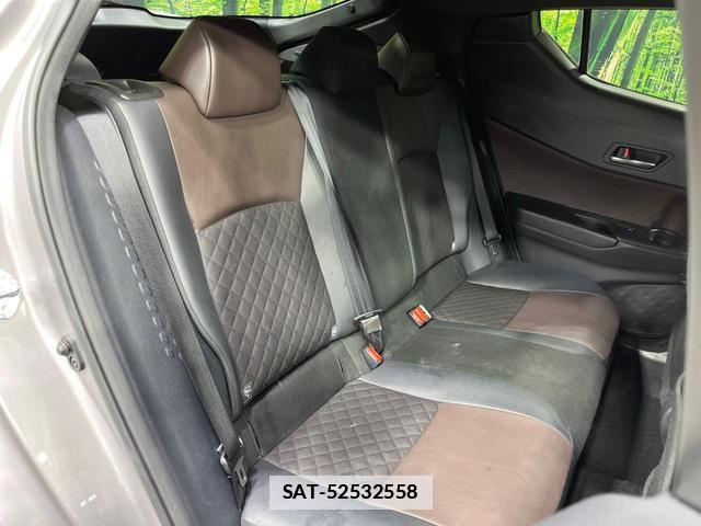 Toyota C-HR 2017-04 7869795-8