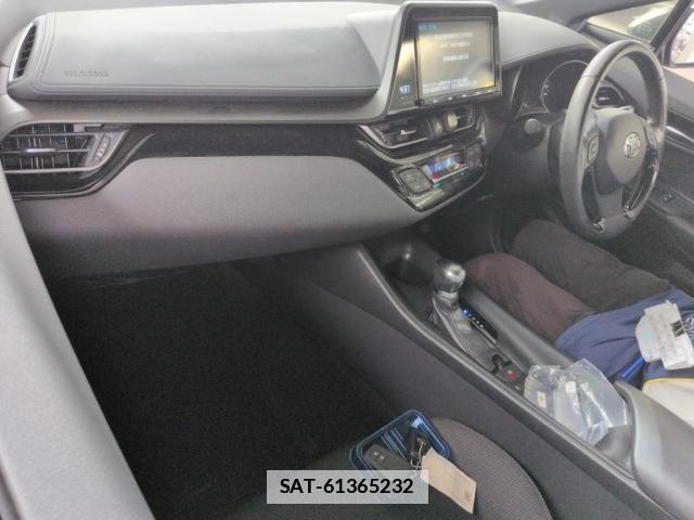 Toyota C-HR 2017-05 7870261-2