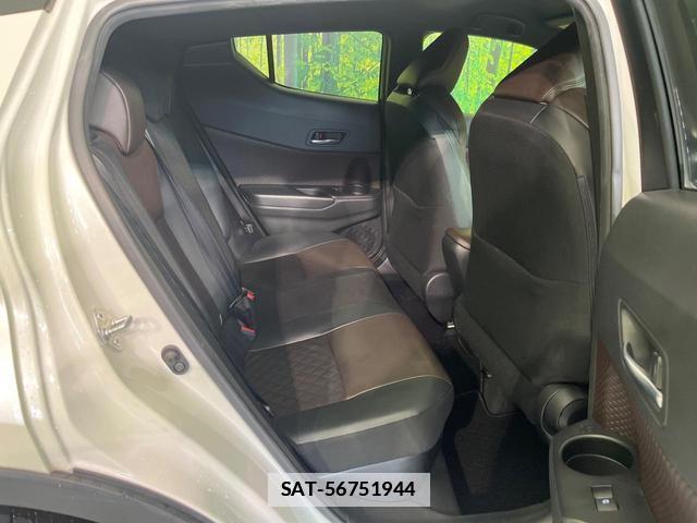 Toyota C-HR 2017-03 7872479-8