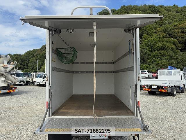 MITSUBISHI FUSO CANTER 2016-02 7872206-3