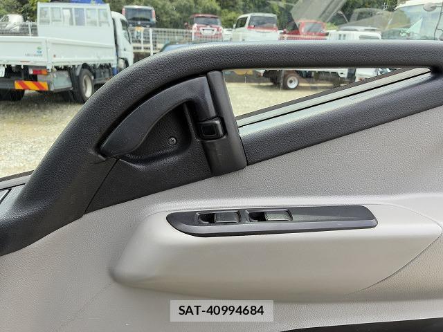MITSUBISHI FUSO CANTER 2016-09 7872208-15