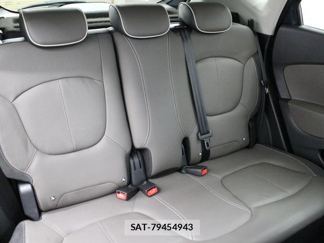 Renault CAPTUR 2016-07 7870432-12