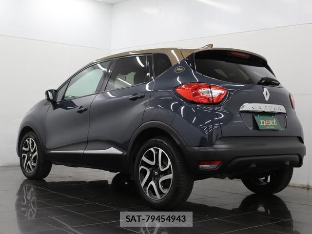 Renault CAPTUR 2016-07 7870432-15