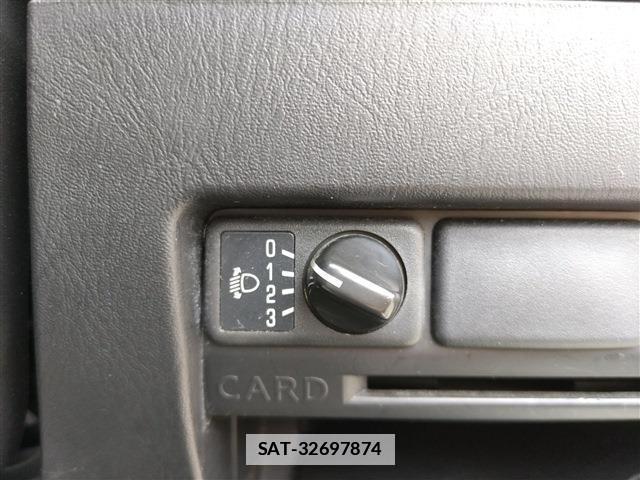 Nissan CARAVAN BUS 2011-11 7867810-19