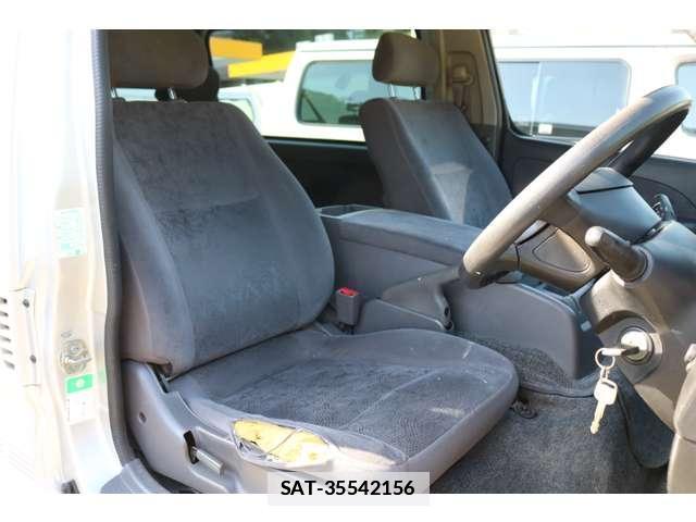 Nissan Caravan 2011-11 7866885-15