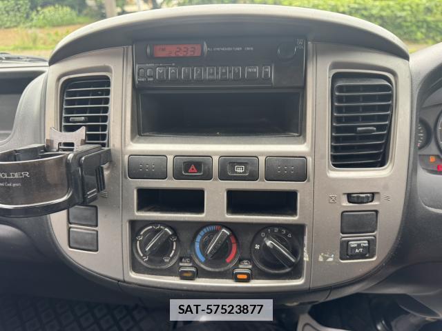 Nissan Caravan 2009-01 7866887-6