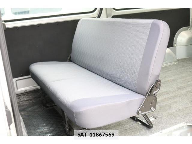 Nissan Caravan 2010-08 7866889-16