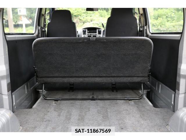 Nissan Caravan 2010-08 7866889-18