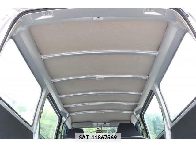 Nissan Caravan 2010-08 7866889-19