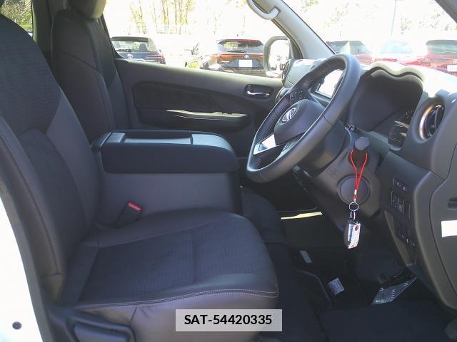 Nissan Caravan 2023-12 7869603-14