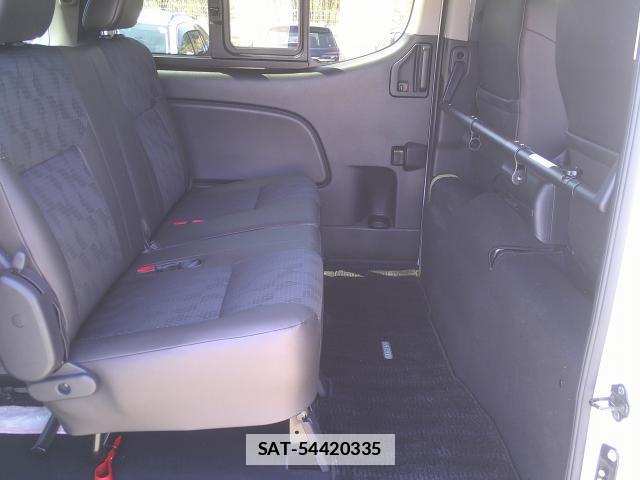 Nissan Caravan 2023-12 7869603-15