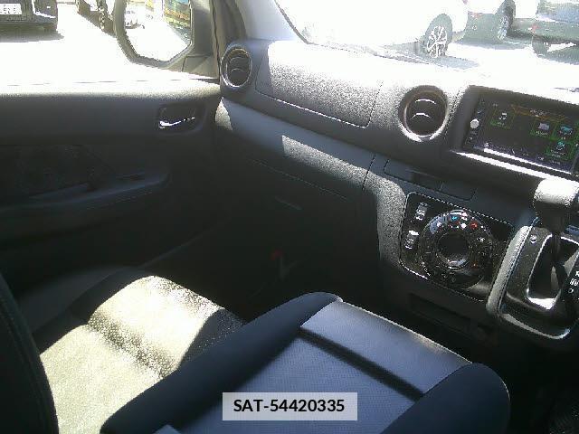 Nissan Caravan 2023-12 7869603-9