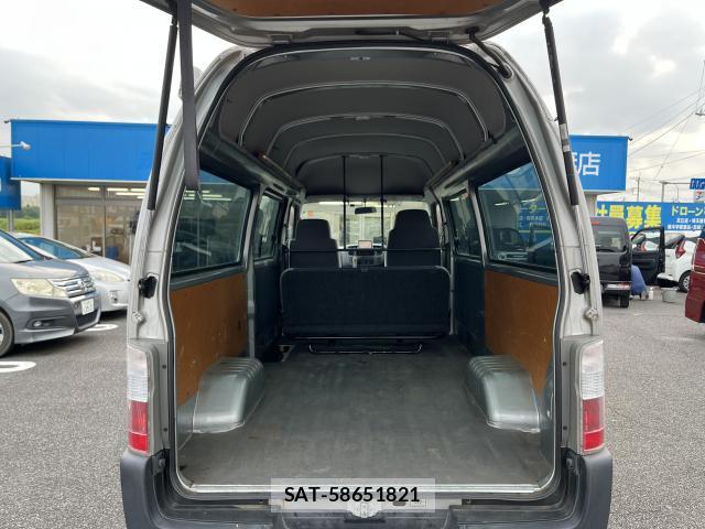 Nissan Caravan 2004-03 7872854-15