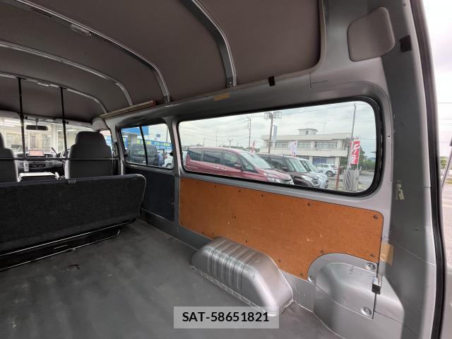 Nissan Caravan 2004-03 7872854-18
