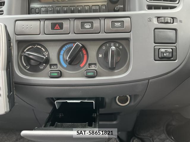 Nissan Caravan 2004-03 7872854-8