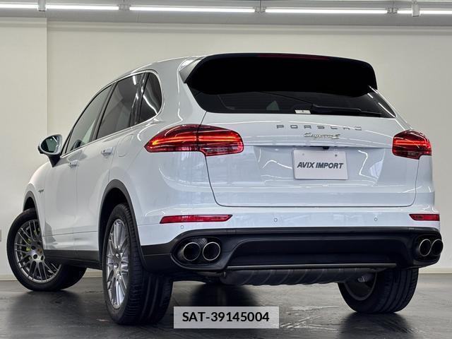 Porsche CAYENNE 2015-06 7871519-1
