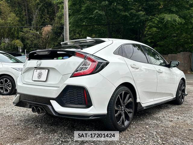 Honda CIVIC 2018-01 7866845-6