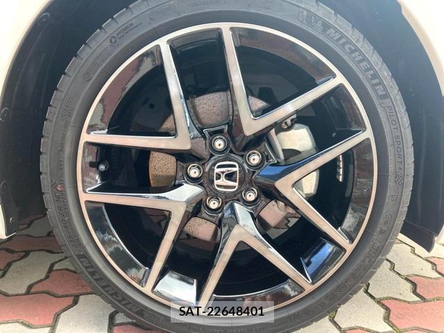 Honda CIVIC 2024-07 7868351-12