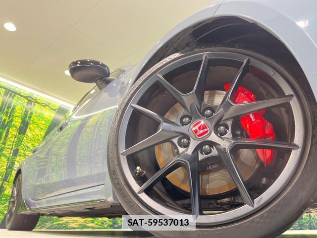 Honda CIVIC 2024-04 7868611-12