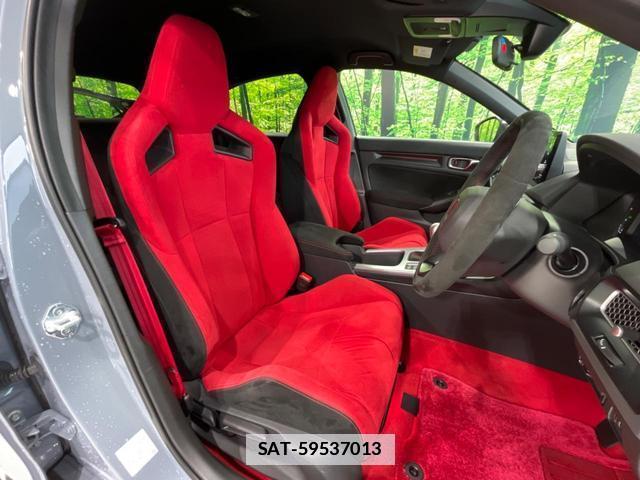 Honda CIVIC 2024-04 7868611-7