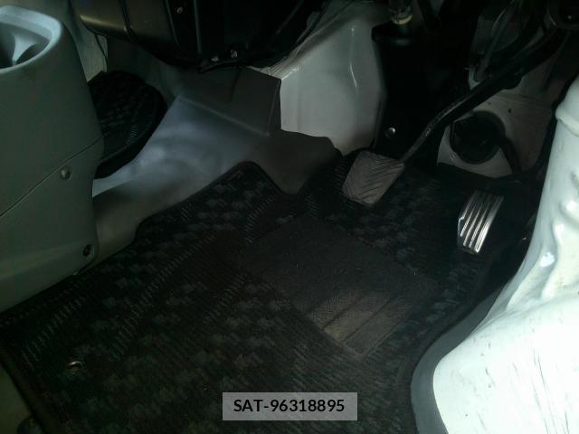 Nissan CLIPPER TRUCK 2012-08 7870416-19