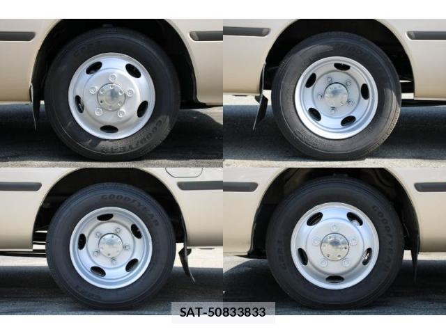 Toyota COASTER 2016-04 7866872-19