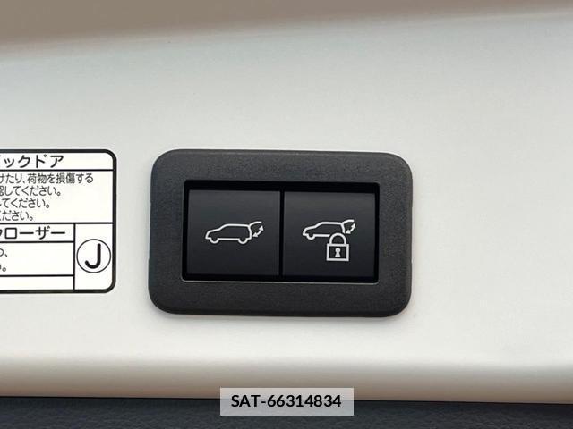 Toyota COROLLA CROSS 2023-11 7868808-6