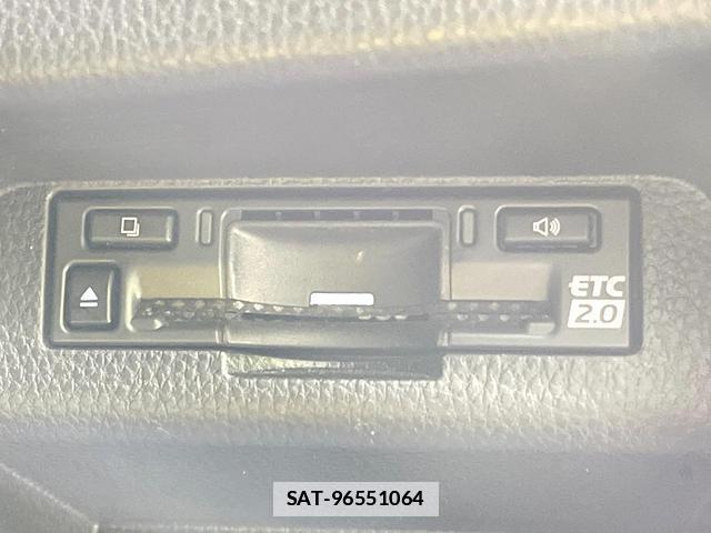 Toyota Crown Crossover 2023-08 7868219-5
