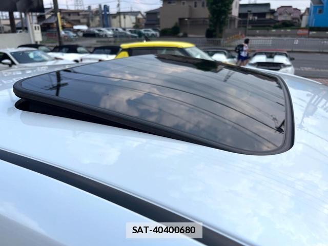 Toyota Crown Crossover 2023-03 7868350-2