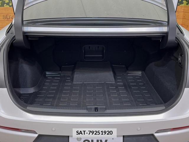 Toyota Crown Crossover 2023-03 7868488-11