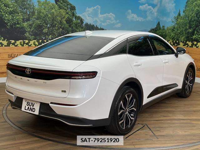 Toyota Crown Crossover 2023-03 7868488-17