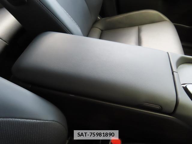 Toyota Crown Crossover 2023-12 7869401-18