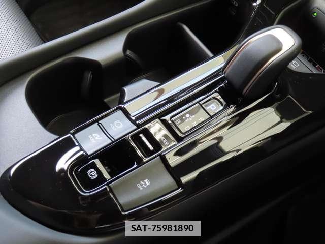 Toyota Crown Crossover 2023-12 7869401-6