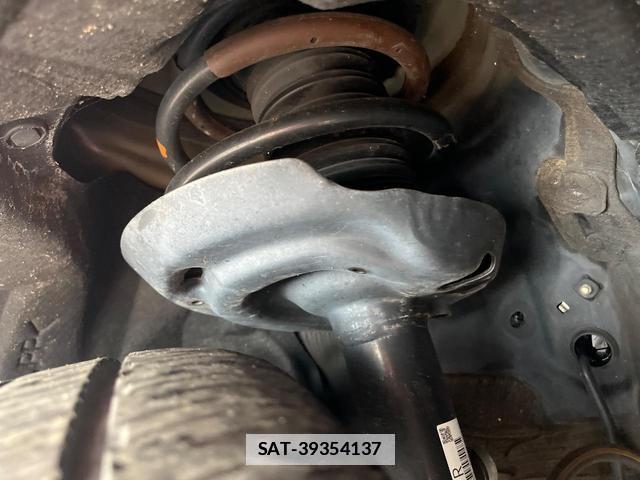 Toyota Crown Crossover 2023-01 7869681-19