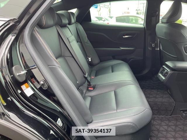 Toyota Crown Crossover 2023-01 7869681-8