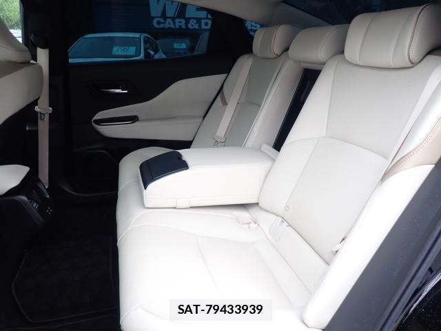 Toyota Crown Crossover 2023-07 7872350-7