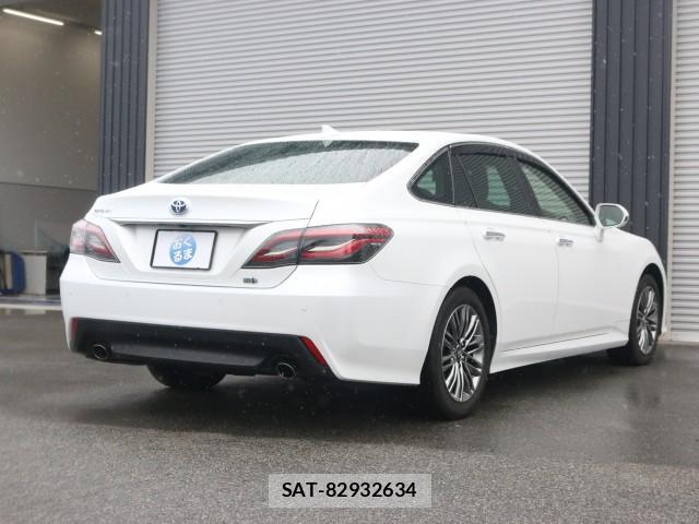 Toyota CROWN HYBRID 2021-11 7867525-13