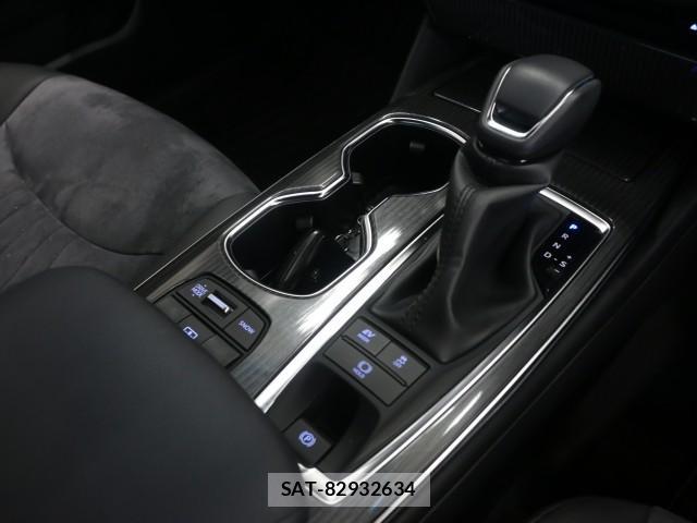 Toyota CROWN HYBRID 2021-11 7867525-15
