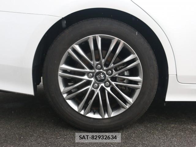 Toyota CROWN HYBRID 2021-11 7867525-19