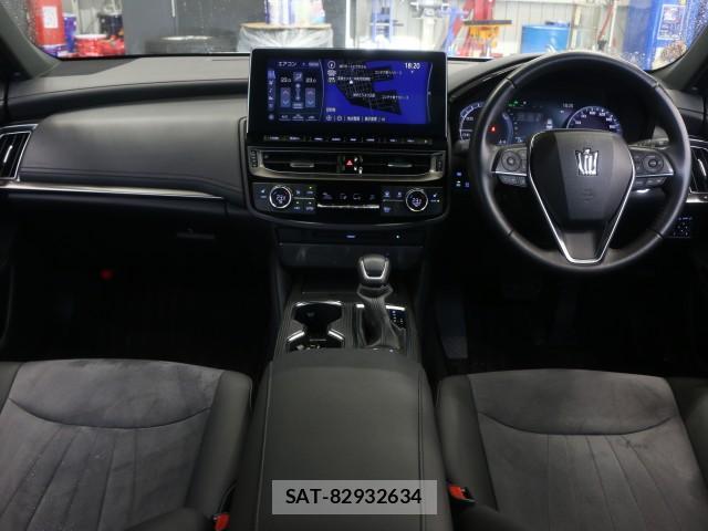 Toyota CROWN HYBRID 2021-11 7867525-2