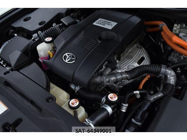 Toyota CROWN HYBRID 2017-03 7869935-8