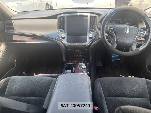 Toyota CROWN HYBRID 2017-06 7871683-7